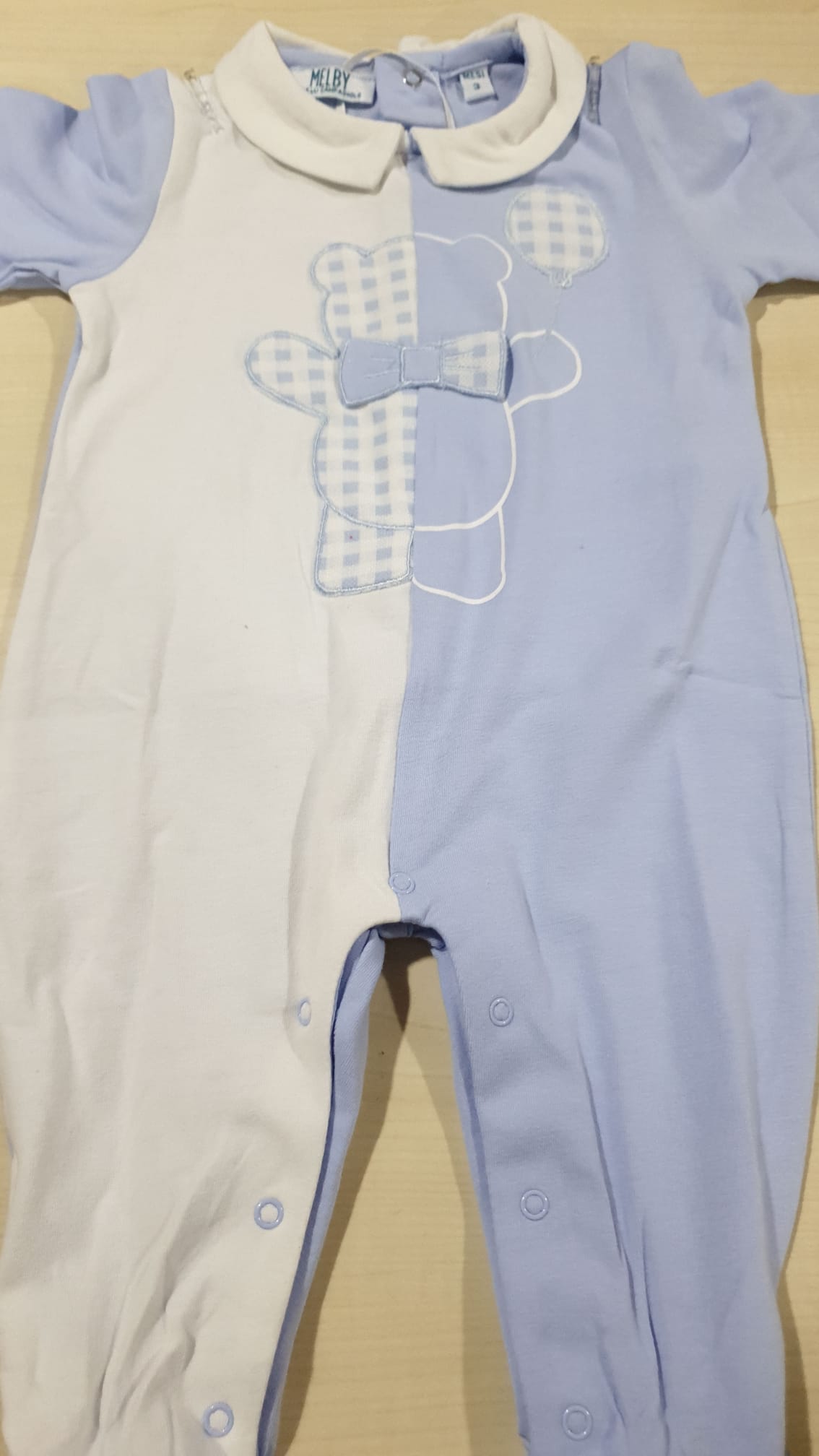 Tutina Melby neonato